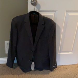Men’s gray blazer